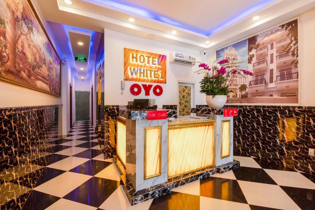 Oyo 471 White 1 Hotel Хошимин Экстерьер фото